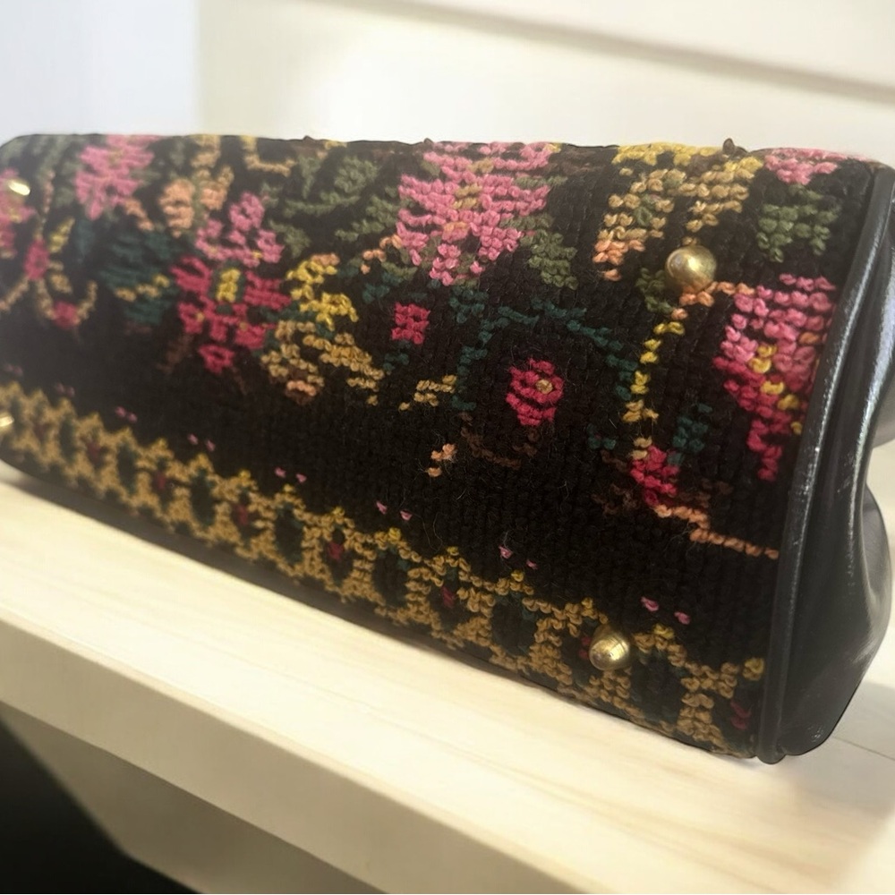 Vintage 1960s Tapestry Carpetbag Handbag – Floral Print – Classic 60s Fashion – - Picture 3 of 8